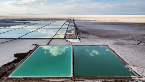 Lithium Evaporation Ponds, Matjaz Krivic | Salar de Uyuni, Bolivia (07/10/2022) – Bolivia's YLB industrial lithium production plant pumps lithium-rich brine into these large evaporation pools on the southern edge of the Salar de Uyuni, where it is left to evaporate for many months. Lithium is the core component of modern batteries. The supply of lithium is not fast enough to accommodate the demand, with Chinese, Australian and American corporations buying lithium mines around the world. Locals are amongst the most vocal critics. Evaporation ponds draw heavily on the already scarce water resources in a dry and high-altitude region. Lithium pollution is an increasing problem wherever it is mined.
